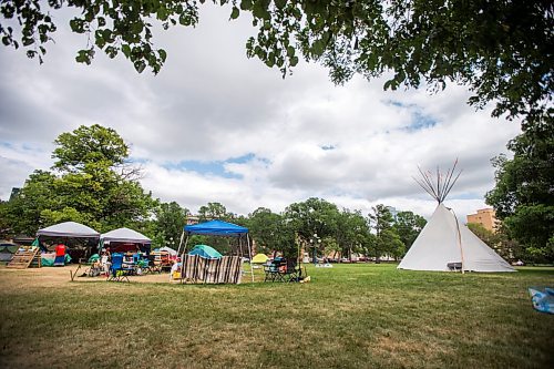 MIKAELA MACKENZIE / WINNIPEG FREE PRESS

The sacred fire and healing village on the Legislative grounds in Winnipeg on Monday, July 5, 2021. For Carol Sanders story.
Winnipeg Free Press 2021.