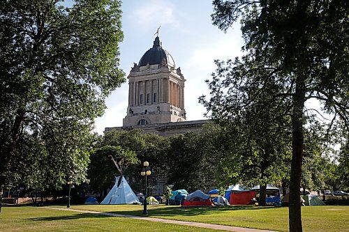 JOHN WOODS / WINNIPEG FREE PRESS
A camp at the Manitoba Legislature in Winnipeg Monday, July 5, 2021. 

Reporter: ?