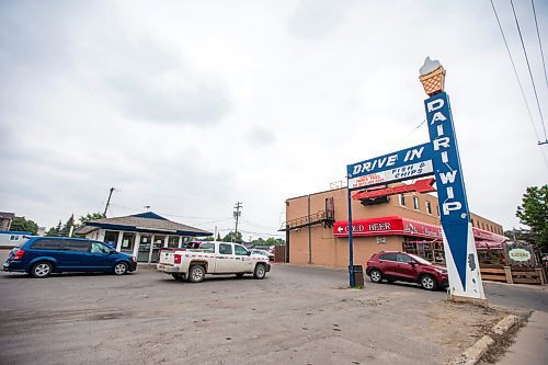 MIKAELA MACKENZIE / WINNIPEG FREE PRESS

The Dairi-Wip Drive In, one of the more iconic burger joints in town, in Winnipeg on Tuesday, July 6, 2021. For Dave Sanderson story.
Winnipeg Free Press 2021.