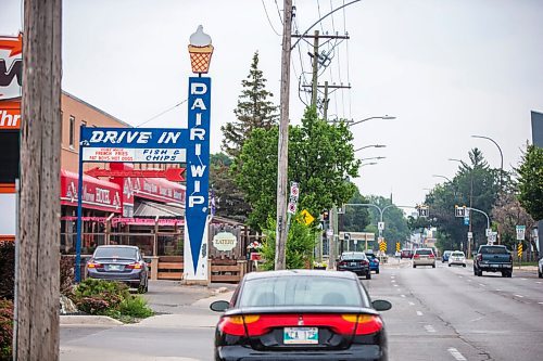 MIKAELA MACKENZIE / WINNIPEG FREE PRESS

The Dairi-Wip Drive In, one of the more iconic burger joints in town, in Winnipeg on Tuesday, July 6, 2021. For Dave Sanderson story.
Winnipeg Free Press 2021.