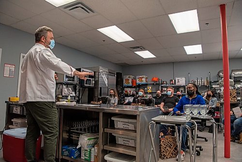 ALEX LUPUL / WINNIPEG FREE PRESS  

Chef Travis Mogens Petersen speaks at Russell-Hendrix in Winnipeg on Tuesday, July 6, 2021. Petersen has been travelling across the country, teaching other chefs how to cook with cannabis.

Reporter: Eva Wasney