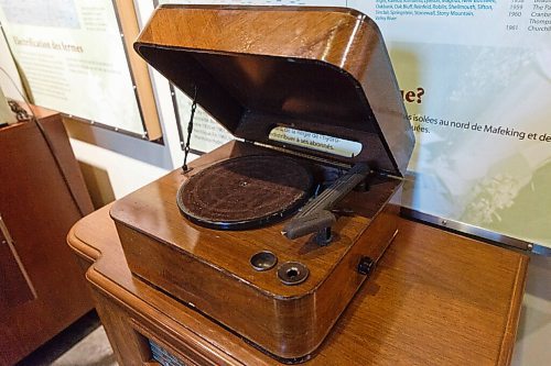 MIKE DEAL / WINNIPEG FREE PRESS
A record player with a wooden case, model 241RP, Spartan of Canada Ltd., c. 1940.
Manitoba Electrical Museum, 680 Harrow St.
Strange and wonderful artifacts from the backrooms and attics of Manitoba's community-run museums.
See Brenda Suderman story
210707 - Wednesday, July 07, 2021.