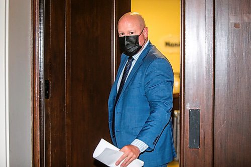 MIKAELA MACKENZIE / WINNIPEG FREE PRESS

Dr. Brent Roussin, chief provincial public health officer, walks out after giving his daily COVID-19 update at the Manitoba Legislative Building in Winnipeg on Monday, July 12, 2021. For --- story.
Winnipeg Free Press 2021.