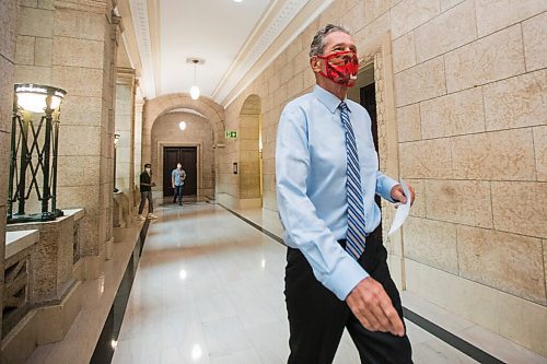 MIKAELA MACKENZIE / WINNIPEG FREE PRESS

Premier Brian Pallister walks into the PC caucus room at the Manitoba Legislative Building in Winnipeg on Wednesday, July 14, 2021. For Dylan story.
Winnipeg Free Press 2021.