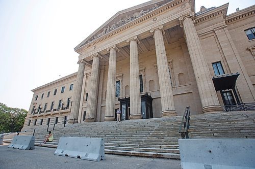 MIKE DEAL / WINNIPEG FREE PRESS
Concrete barriers now sit at the bottom of the stairs at the front entrance to the Manitoba Legislative building. The extra security comes after a man drove his pickup truck onto the front steps on July 7th.
210715 - Thursday, July 15, 2021.