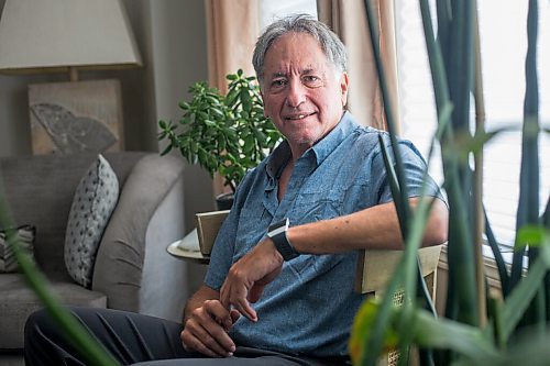 MIKAELA MACKENZIE / WINNIPEG FREE PRESS

Rabbi Allan Finkel, chair of Winnipeg Council of Rabbis, poses for a portrait in his home in Winnipeg on Thursday, July 15, 2021. Winnipeg's Jewish community is opposing a proposal to have all male circumcisions take place in medical offices. For Brenda Suderman story.
Winnipeg Free Press 2021.