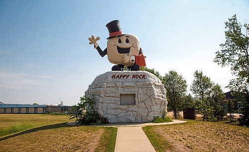 MIKE DEAL / WINNIPEG FREE PRESS
The Happy Rock in the town of Gladstone, MB, where Eileen Clarke the MLA for Agassiz is from.
210716 - Friday, July 16, 2021.