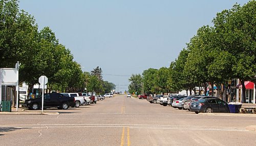 MIKE DEAL / WINNIPEG FREE PRESS
Looking down Dennis Street in the town of Gladstone, MB, where Eileen Clarke the MLA for Agassiz is from.
210716 - Friday, July 16, 2021.