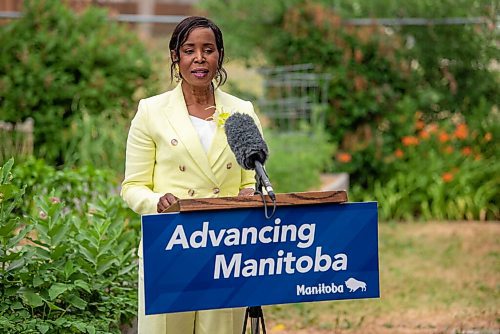 ALEX LUPUL / WINNIPEG FREE PRESS  

Mental Health, Wellness and Recovery Minister Audrey Gordon speaks at a press conference on Monday, July 19, 2021.