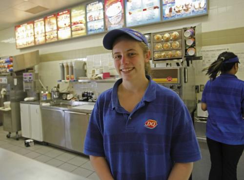 BORIS.MINKEVICH@FREEPRESS.MB.CA  100407 BORIS MINKEVICH / WINNIPEG FREE PRESS Dairy Queen worker Britney Webb poses for a photo for use with minimum wage streeter.