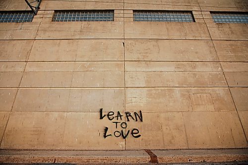 JOHN WOODS / WINNIPEG FREE PRESS
Graffiti on wall of the Winnipeg River hydro dam in Powerview, Monday, July 19, 2021. 

Reporter: Thorpe