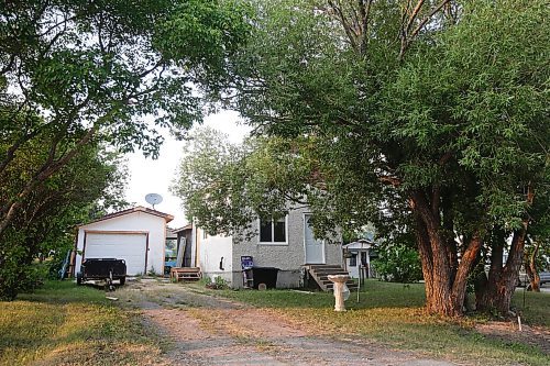 JOHN WOODS / WINNIPEG FREE PRESS
House at 6 Marie Avenue in St Georges, Monday, July 19, 2021. Claude Guimond, a school principal in Sagkeeng, murdered two drug dealers in 2017 at this house.

Reporter: Thorpe