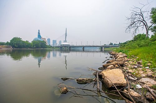 MIKAELA MACKENZIE / WINNIPEG FREE PRESS

The smoky city skyline, as seen from Tache Promenade, in Winnipeg on Tuesday, July 20, 2021. Standup.
Winnipeg Free Press 2021.