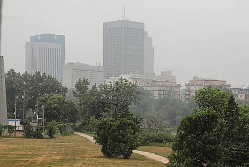 RUTH BONNEVILLE / WINNIPEG FREE PRESS

Local - Smoke 

Smoke from forest fires hovers  downtown Winnipeg and surrounding areas.



July 21, 2021
