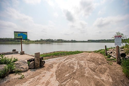 MIKAELA MACKENZIE / WINNIPEG FREE PRESS

The completely dry boat launch at Lake Minnewasta, where the town of Morden gets its water, on Thursday, July 22, 2021. For Kevin Rollason story.
Winnipeg Free Press 2021.