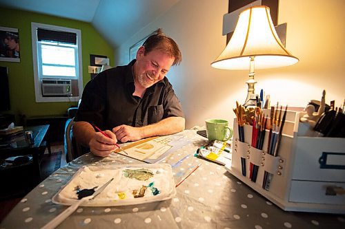 MIKE SUDOMA / Winnipeg Free Press
Artist, Ken Hodgert, works on a commissioned piece of Winnipegs Union Station in his apartment Thursday.
July 22, 2021