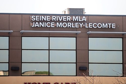 MIKAELA MACKENZIE / WINNIPEG FREE PRESS

Tory MLA Janice Morley-Lecomte's constituency office on St. Anne's Road in Winnipeg on Friday, July 23, 2021. For Dylan story.
Winnipeg Free Press 2021.