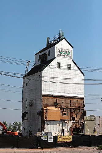RUTH BONNEVILLE / WINNIPEG FREE PRESS

local - last grain elevator in wpg

Photos of what remains of the last wooden grain elevator at 715 Marion St, due to be demolished on Monday sometime.

Description:It looks like Winnipeg is losing its last wooden grain elevator - in St. Boniface.


July 23, 2021
