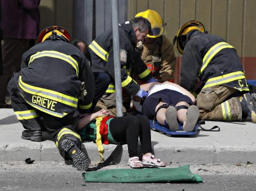 BORIS.MINKEVICH@FREEPRESS.MB.CA  100411 BORIS MINKEVICH / WINNIPEG FREE PRESS MVC at the corner of Erin and Ellice sent many people to hospital.