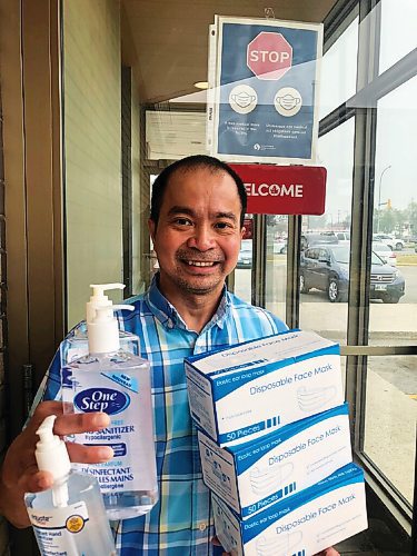 Canstar Community News Rufino Ranon is a volunteer with Bayanihan sa Winnipeg, which has been providing support and supplies to people in Winnipeg throughout the COVID-19 pandemic.

