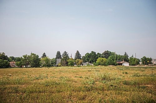 MIKAELA MACKENZIE / WINNIPEG FREE PRESS

An empty lot on the site of the St. Boniface Industrial School (this would have been the back yard area behind the school) in Winnipeg on Thursday, July 29, 2021. For Dylan story.
Winnipeg Free Press 2021.