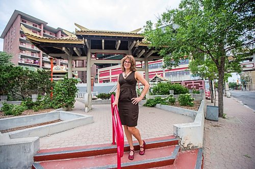 MIKAELA MACKENZIE / WINNIPEG FREE PRESS

Alison Marshall, volunteers her time in a variety of capacities with Winnipeg's Chinese community, poses for a portrait at the Winnipeg Cultural Centre garden in Winnipeg on Friday, July 30, 2021. For Aaron Epp story.
Winnipeg Free Press 2021.