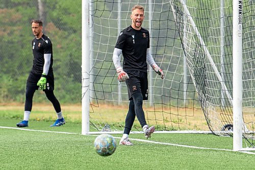 ALEX LUPUL / WINNIPEG FREE PRESS  

Valour FC goalkeeper Jonathan Sirois is photographed during practice at St. Vital Memorial Park in Winnipeg on Friday, July, 30, 2021.