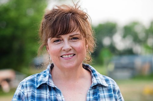 MIKAELA MACKENZIE / WINNIPEG FREE PRESS

Judy Stearns poses for a portrait at Black Bear Rescue Manitoba near Stonewall on Wednesday, July 7, 2021. For Eva Wasney story.
Winnipeg Free Press 2021.