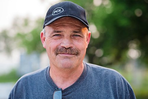 MIKAELA MACKENZIE / WINNIPEG FREE PRESS

Roger Stearns poses for a portrait at Black Bear Rescue Manitoba near Stonewall on Wednesday, July 7, 2021. For Eva Wasney story.
Winnipeg Free Press 2021.