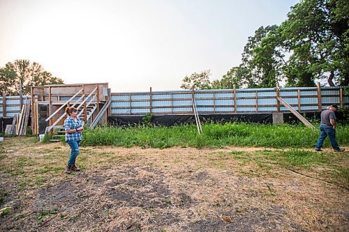 MIKAELA MACKENZIE / WINNIPEG FREE PRESS

Judy and Roger Stearns walk past an enclosure at Black Bear Rescue Manitoba near Stonewall on Wednesday, July 7, 2021. For Eva Wasney story.
Winnipeg Free Press 2021.