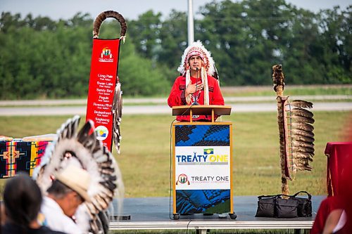 MIKAELA MACKENZIE / WINNIPEG FREE PRESS

Assembly of Manitoba Chiefs grand chief Arlen Dumas speaks at a commemoration of the 150th anniversary of the making of Treaty No. 1 at the Lower Fort Garry National Historic Site on Tuesday, Aug. 3, 2021. For Gabrielle Piche story.
Winnipeg Free Press 2021.