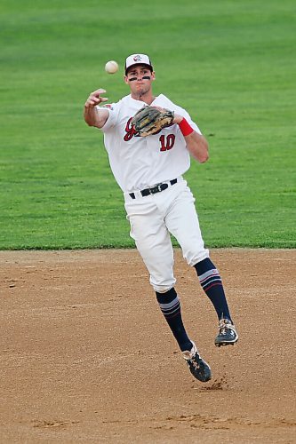 JOHN WOODS / WINNIPEG FREE PRESS
Goldeyes short stop, Wes Darvill, catches at Winnipeg Goldeyes game against the Sioux City Explorers Tuesday, August 3, 2021. 

Reporter: SAwtzky