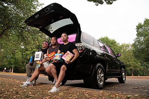 ALEX LUPUL / WINNIPEG FREE PRESS  

From left, Joel, Jeremy and Jason Revereza, the three brothers behind the Winnipeg company Snack Bros WPG, which offers exclusive and exotic snacks, are photographed on Tuesday, August 3, 2021.