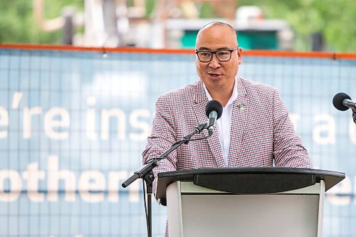 MIKAELA MACKENZIE / WINNIPEG FREE PRESS

Minister of economic development and jobs Jon Reyes speaks at a funding announcement for Railside at The Forks development in Winnipeg on Thursday, Aug. 5, 2021. For Cody story.
Winnipeg Free Press 2021.