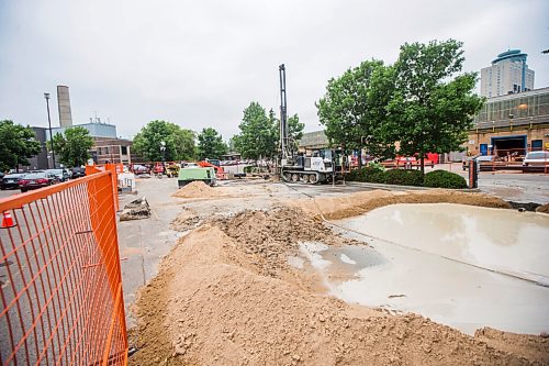 MIKAELA MACKENZIE / WINNIPEG FREE PRESS

Drilling for a geothermal system takes place at Railside at The Forks development in Winnipeg on Thursday, Aug. 5, 2021. For Cody story.
Winnipeg Free Press 2021.