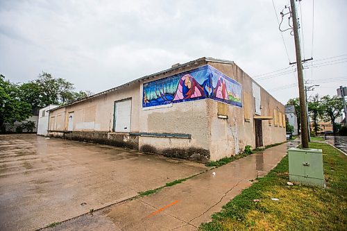 MIKAELA MACKENZIE / WINNIPEG FREE PRESS

390 Ross Ave., where Home First Winnipeg will break ground on an $8-million apartment building (which will include 47 new micro-suites for some of Winnipeg's homeless), in Winnipeg on Monday, Aug. 9, 2021. For --- story.
Winnipeg Free Press 2021.