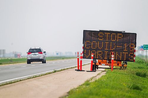 MIKAELA MACKENZIE / WINNIPEG FREE PRESS

A sign warns of COVID-19 variants as the Canadian border re-opens to fully vaccinated folks from the United States at Emerson on Monday, Aug. 9, 2021. For Gabby story.
Winnipeg Free Press 2021.