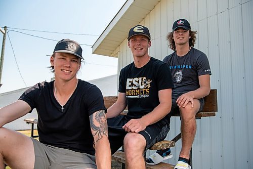 ALEX LUPUL / WINNIPEG FREE PRESS  

From left, Morgan, Noah and Conor Geekie are photographed outside of Strathclair Community Arena on Sunday, August 8, 2021.