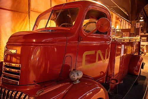 ALEX LUPUL / WINNIPEG FREE PRESS  

A 1941 Chevrolet Pumper Truck from the Transcona Fire Department is photographed at the Winnipeg Railway Museum on Monday, August 9, 2021.