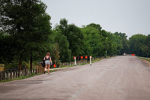 JOHN WOODS / WINNIPEG FREE PRESS
A trail along the Red River and Churchill Drive where several assaults have occurred recently in Winnipeg Monday, August 9, 2021. Police say the trail may not be safe for women.
