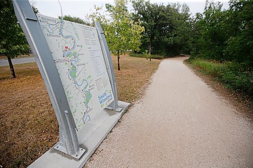 JOHN WOODS / WINNIPEG FREE PRESS
A trail along the Red River and Churchill Drive where several assaults have occurred recently in Winnipeg Monday, August 9, 2021. Police say the trail may not be safe for women.
