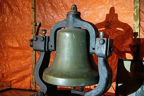 ALEX LUPUL / WINNIPEG FREE PRESS  

A bell believed to be from a Royal Hudson locomotive is photographed in the Winnipeg Railway Museum on Monday, August 9, 2021. The bell was presented to Knox Presbyterian Church by CPR.