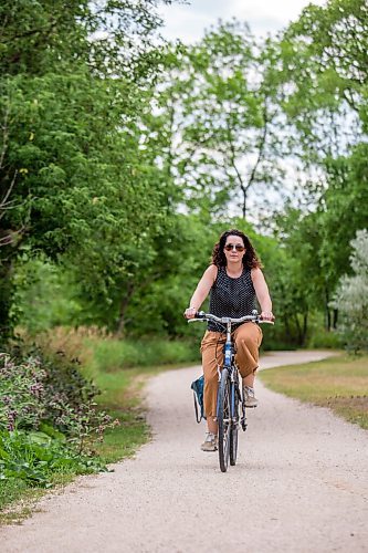 MIKAELA MACKENZIE / WINNIPEG FREE PRESS

Mel Marginet, cyclist and jogger who uses the path regularly, poses for a portrait on the river trail along Churchill Drive in Winnipeg on Tuesday, Aug. 10, 2021. For Erik story.
Winnipeg Free Press 2021.