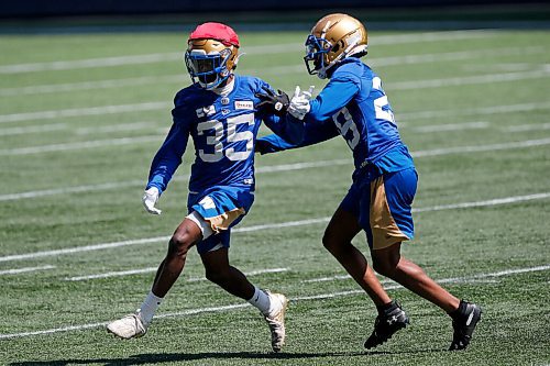 JOHN WOODS / WINNIPEG FREE PRESS
Winnipeg Blue Bombers Demerio Houston (35) and David Rivers (29) at practice in Winnipeg Tuesday, August 10, 2021.