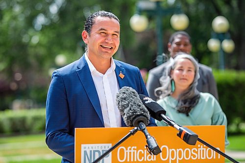 MIKAELA MACKENZIE / WINNIPEG FREE PRESS

Wab Kinew, leader of the official opposition, speaks to the media behind the Manitoba Legislative Building in Winnipeg on Wednesday, Aug. 11, 2021. For Joyanne/Maggie story.
Winnipeg Free Press 2021.