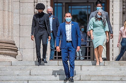 MIKAELA MACKENZIE / WINNIPEG FREE PRESS

Uzoma Asagwara (left), Nello Altomare, Wab Kinew, Nahanni Fontaine, and Jamie Moses walk out to speak to the media behind the Manitoba Legislative Building in Winnipeg on Wednesday, Aug. 11, 2021. For Joyanne/Maggie story.
Winnipeg Free Press 2021.