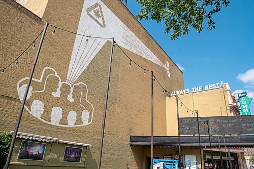 ALEX LUPUL / WINNIPEG FREE PRESS  

The Burton Cummings Theatre is photographed in Winnipeg on Friday, August 13, 2021.