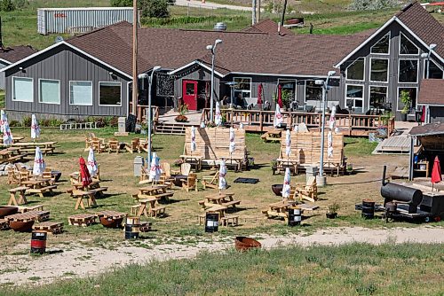 ALEX LUPUL / WINNIPEG FREE PRESS  

Springhill Sports Park's beer garden is photographed on August 13, 2021. 

Reporter: Eva Wasney