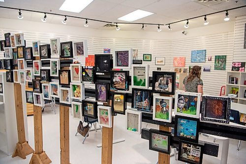 ALEX LUPUL / WINNIPEG FREE PRESS  

Art Beat Studio Inc.'s Studio Central Urban Arts Centre is photographed on August 16, 2021. After a decade at 444 Kennedy, the centre has moved to the second floor of Portage place.

Reporter: Ben Waldman