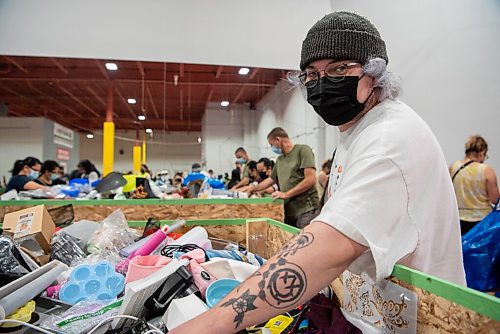 ALEX LUPUL / WINNIPEG FREE PRESS  

Dakota Hocking, 25, is photographed at Krazy Binz, a newly opened store that sells overstock and returned items from online retailers, on August 17, 2021.

Reporter: Cody Sellar